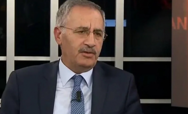 Foto - Banka hortumcularının asil gazetecisi yazıyor, yazıyor! Biliyor musunuz o kişi kim?