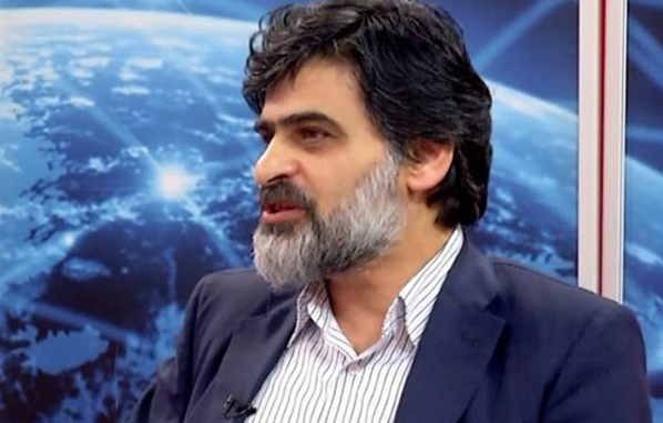 Foto - Banka hortumcularının asil gazetecisi yazıyor, yazıyor! Biliyor musunuz o kişi kim?