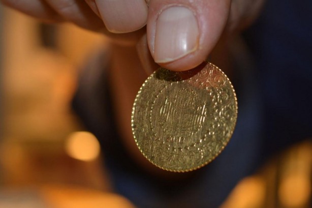 Foto - Bankada altını olanlar şok olacak! 1700 lira gram altın tahmini tutan Haluk Özdil duyurdu: 1 Ocak'ta...