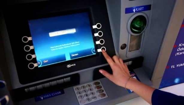 Foto - Bankalarda yeni dönem başlıyor! Artık bu işlemleri yapamayacaksınız! Emekliler isyanda