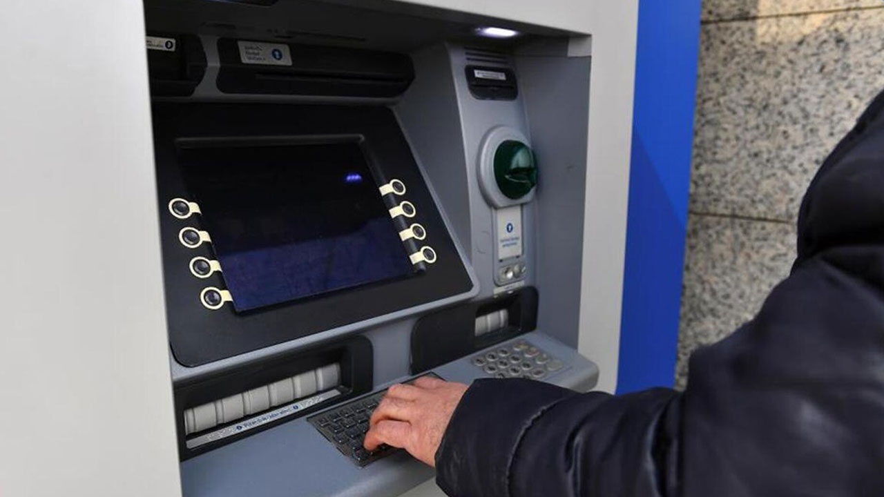 Foto - Bankalardan çok konuşulacak karar! 20 bin lira altı para çekmek isteyenler geri çevrilecek