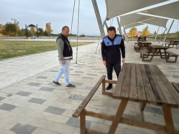 Foto - Bankları tek tek yaktılar! 