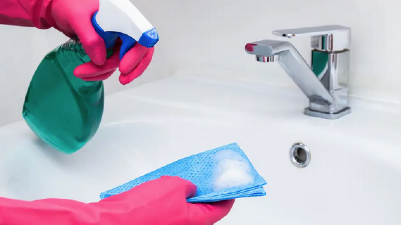 Foto - Banyodaki kötü kokuya kimsenin bilmediği çözüm işte bu: Çiçek gibi kokutan formül