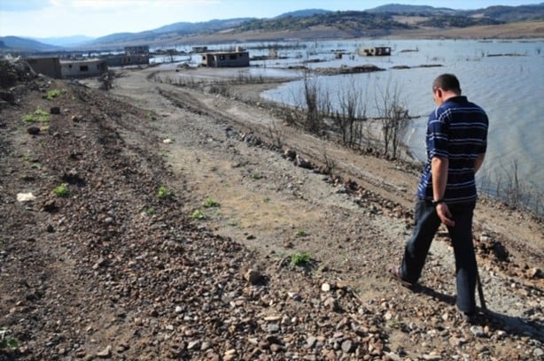 Foto - Baraj suları çekildi hayalet köy ortaya çıktı