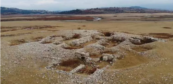 Foto - Baraj suları çekilince ortaya çıktı! Türkiye'de heyecanlandıran keşif