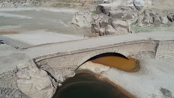 Foto - Baraj suyu çekilince ortaya çıktı! 
