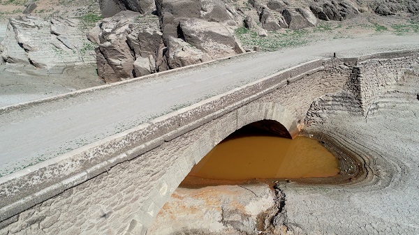 Foto - Baraj suyu çekilince ortaya çıktı! 