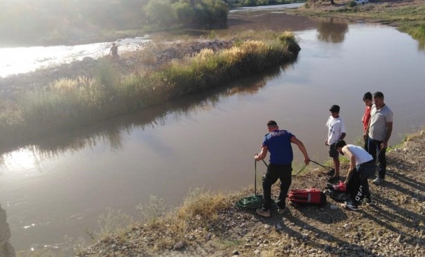 Foto - Barajda yüzerken kapak açılınca boğuluyordu! 14 yaşındaki gencin imdadına AFAD yetişti