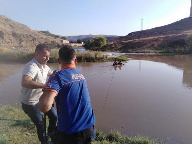 Foto - Barajda yüzerken kapak açılınca boğuluyordu! 14 yaşındaki gencin imdadına AFAD yetişti