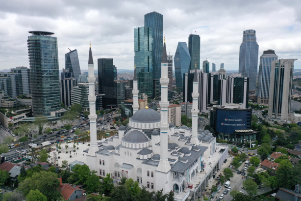 Barbaros Hayrettin Paşa Camisi bugün ibadete açılıyor