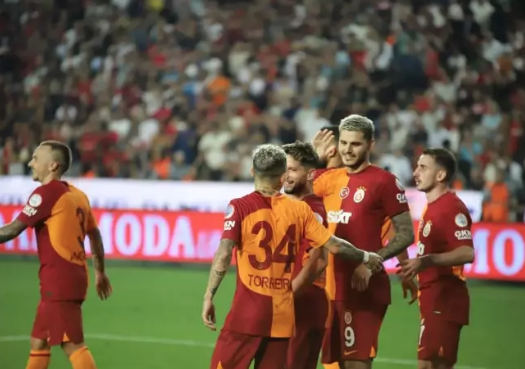Foto - Barcelona'yı reddetti, Galatasaray'ı seçti! Yılın transferi...