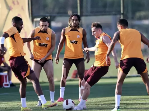 Foto - Barcelona'yı reddetti, Galatasaray'ı seçti! Yılın transferi...