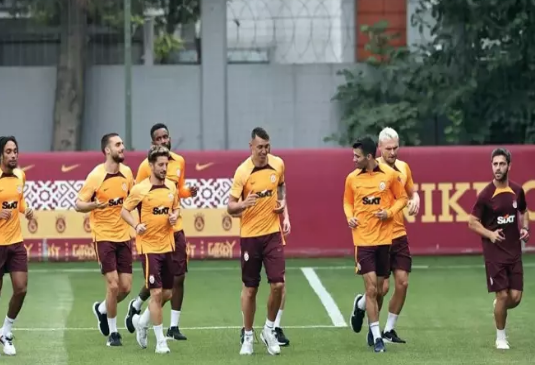 Foto - Barcelona'yı reddetti, Galatasaray'ı seçti! Yılın transferi...