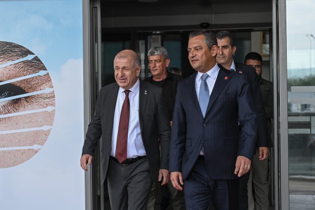 Foto - Bari bugün yapma! Özgür Özel’den skandal Bozkurt işareti yorumu! 