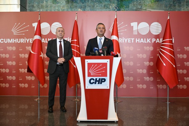 Foto - Bari bugün yapma! Özgür Özel’den skandal Bozkurt işareti yorumu! 