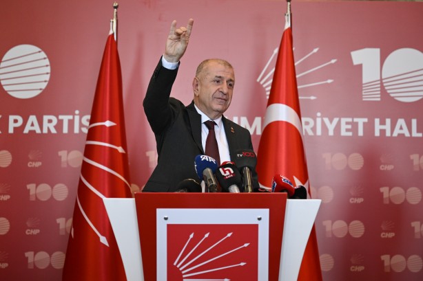 Foto - Bari bugün yapma! Özgür Özel’den skandal Bozkurt işareti yorumu! 