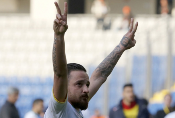 Foto - Bari bugün yapma! Özgür Özel’den skandal Bozkurt işareti yorumu! 