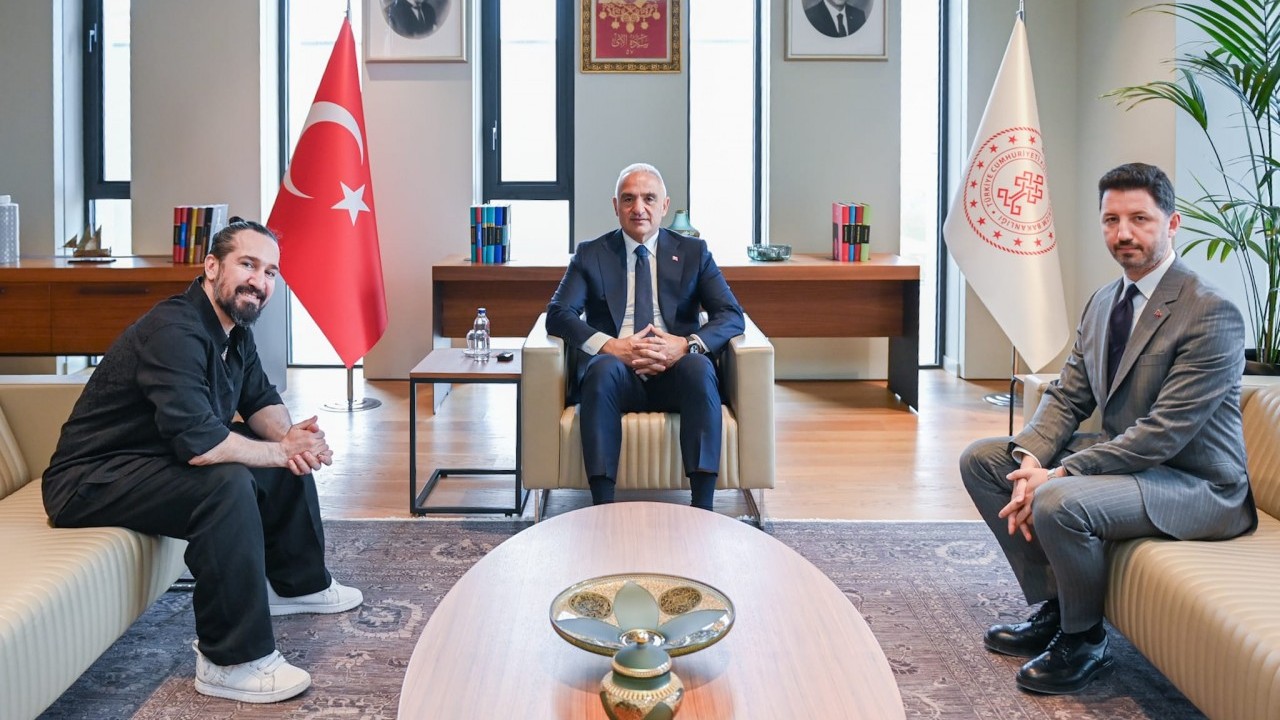 Barış Manço'nun izinde anlamlı buluşma! Bakan Ersoy Doğukan Manço ile görüştü