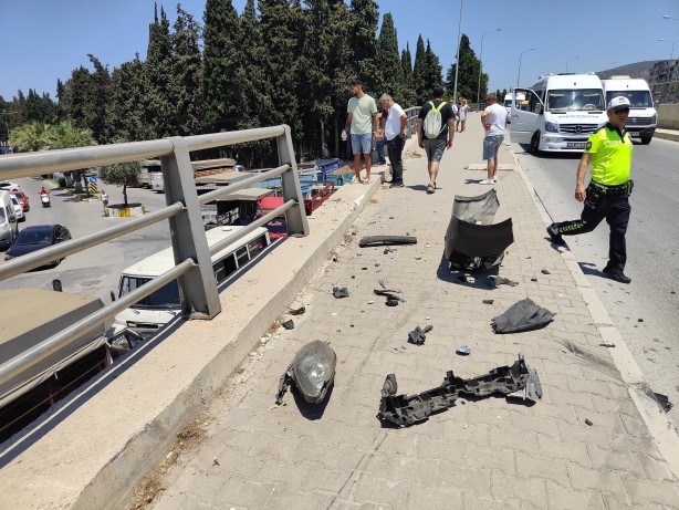 Foto - Bariyerlere çarparak duran otomobilin sürücüsü kayıplara karıştı