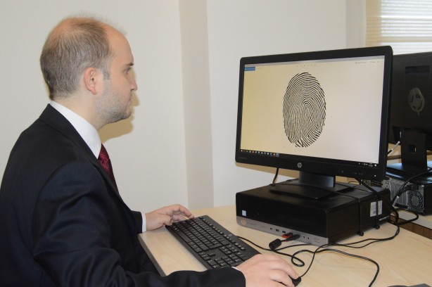 Foto - Bartın Üniversitesi'nden müthiş icat! Parmak izinden tespit ediyor