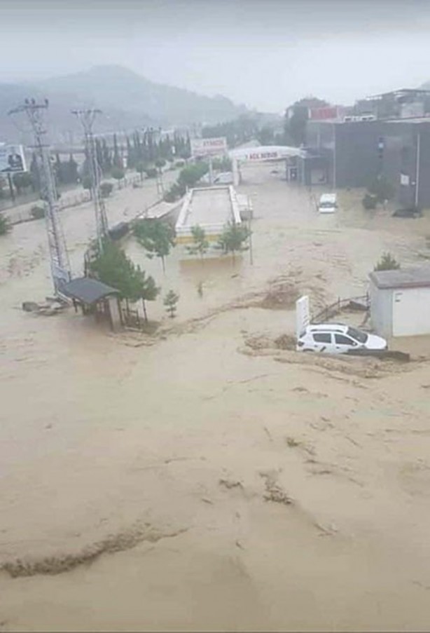 Foto - Bartın ve Sinop'ta sel felaketi! Yol çöktü, köprüler yıkıldı.... Meteoroloji uyardı