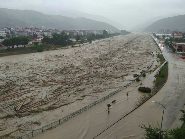 Foto - Bartın ve Sinop'ta sel felaketi! Yol çöktü, köprüler yıkıldı.... Meteoroloji uyardı