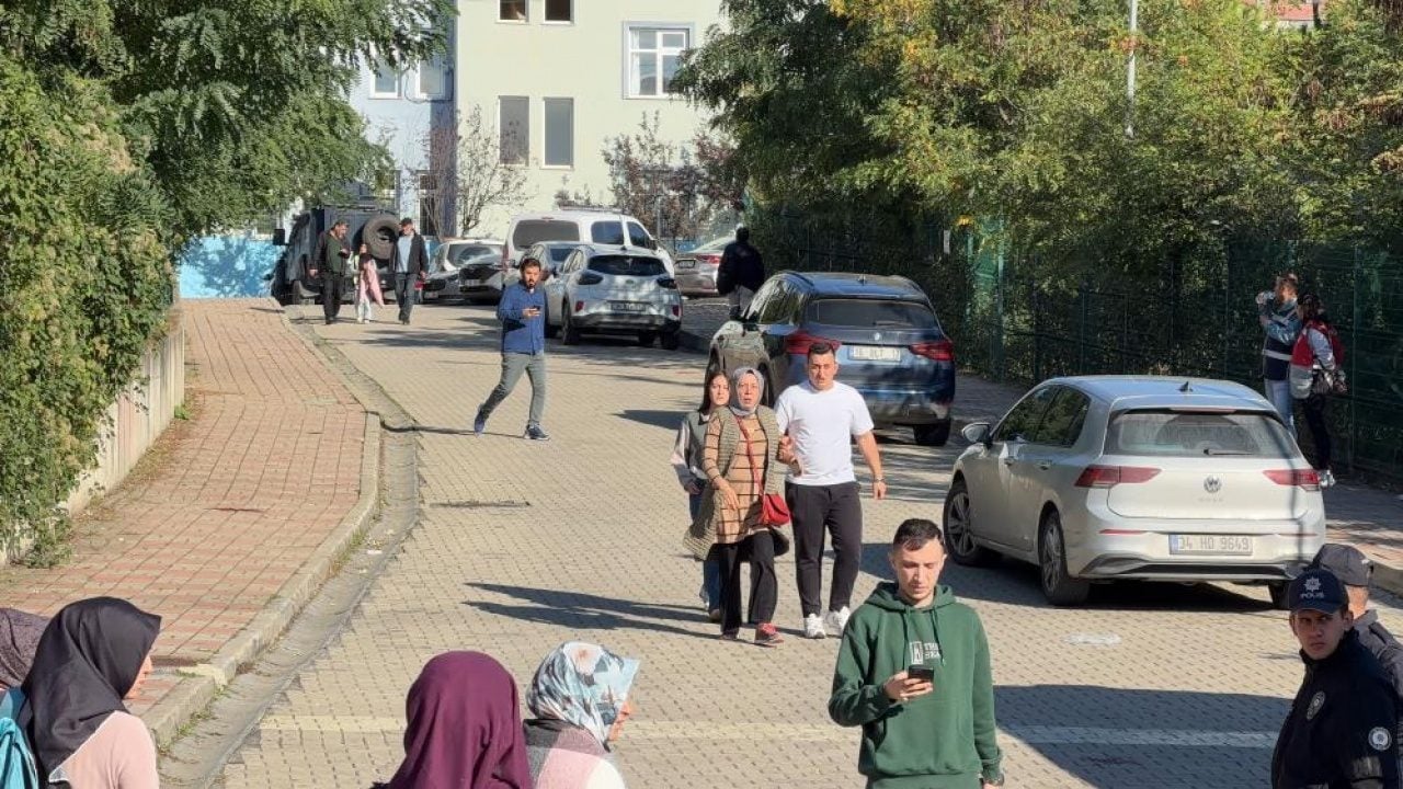 Foto - Başakşehir'de bir ortaokulda bıçaklı kavga olmuştu! MEB'den açıklama geldi 