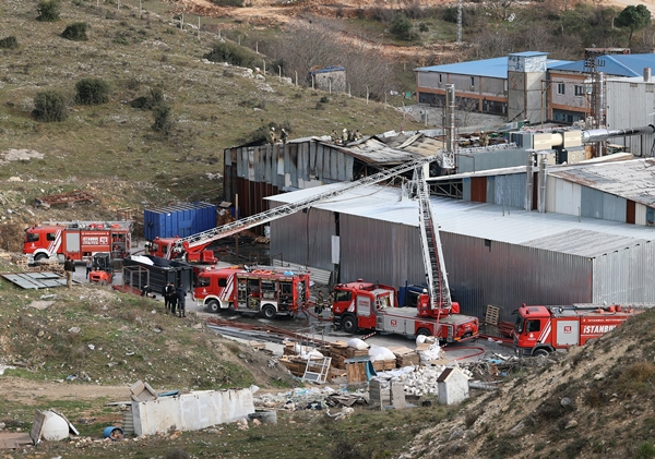 Başakşehir'de tekstil fabrikasında yangın