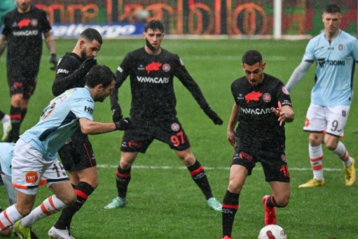 Başakşehir’de toplanıldı ve karar çıktı! Çok sayıda taliplisi vardı ama geri dönüyor!