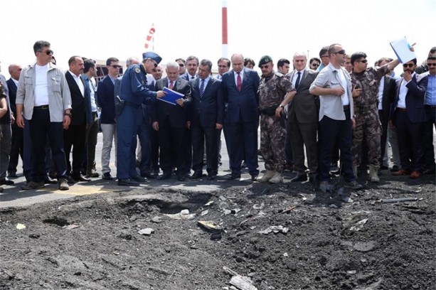Başbakan Yıldırım bombalanan Gölbaşı'nda