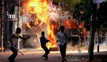 Foto - Başbakanın ülkeden kaçtığı yönetimin devrildiği ülkede hareketli saatler! Bayraktar TB2 SİHA'lar havalandı