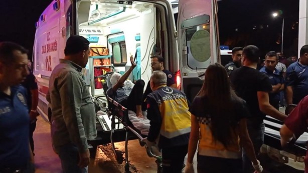 Foto - Başından vurulan genç, el sallayarak ambulansa bindi