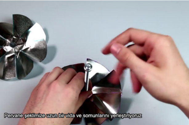 Foto - Basit malzemelerle elektrikli süpürge nasıl yapılır?