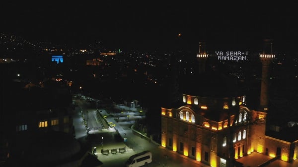 Başka bir örneği yok! Bu mahallede yüz yıllardır davul çalınmıyor