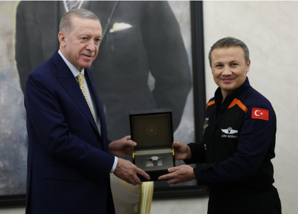 Foto - Başkan Erdoğan, Alper Gezeravcı'yı kabul etti
