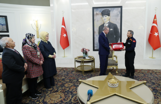 Foto - Başkan Erdoğan, Alper Gezeravcı'yı kabul etti