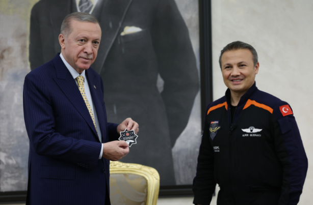 Foto - Başkan Erdoğan, Alper Gezeravcı'yı kabul etti