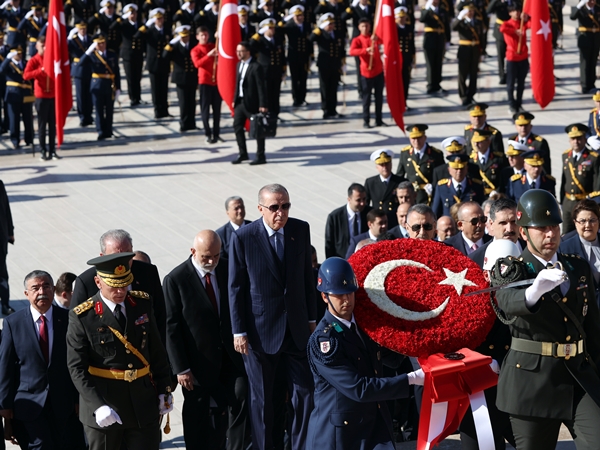 Foto - Başkan Erdoğan: Bu tarihi günü TOGG'un açılışıyla taçlandırıyoruz