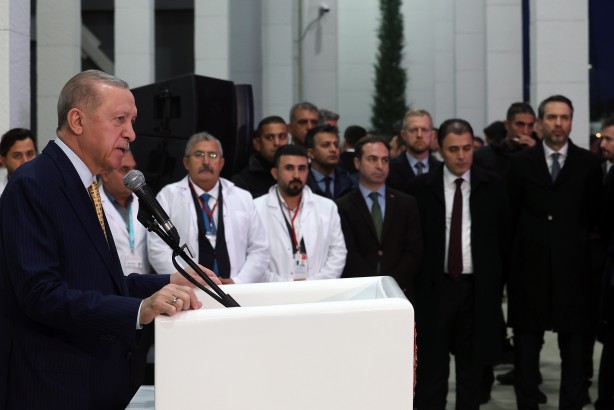 Foto - Başkan Erdoğan, Hatay ve İskenderun'daki hastanelerde tedavi gören hastaları ziyaret etti!