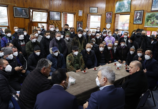 Foto - Başkan Erdoğan kıraathanede vatandaşlarla sohbet etti