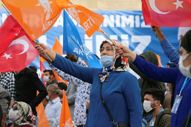 Foto - Başkan Erdoğan sahaya iniyor