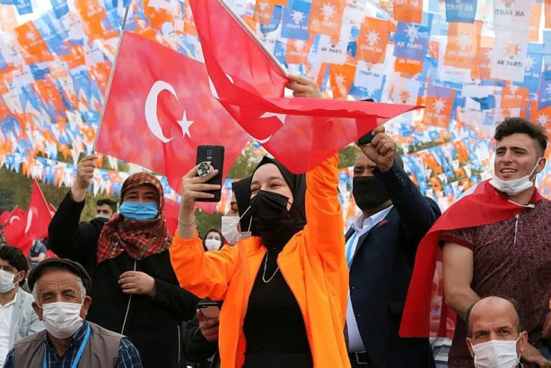 Foto - Başkan Erdoğan sahaya iniyor