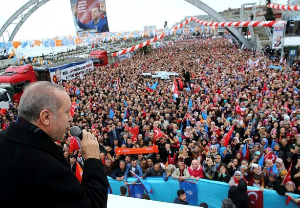 Foto - Başkan Erdoğan sahaya iniyor