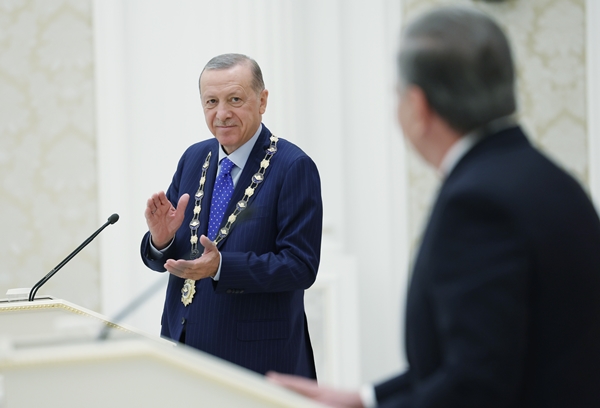 Foto - Başkan Erdoğan'a devlet nişanı takdimi