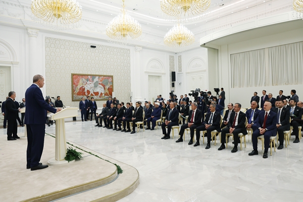 Foto - Başkan Erdoğan'a devlet nişanı takdimi