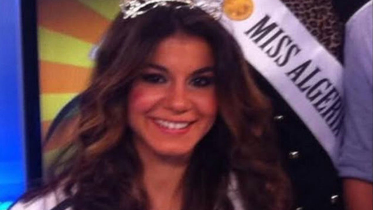 Başkan Erdoğan'a hakaretler savuran ünlü oyuncu akıl hastanesine kaldırıldı