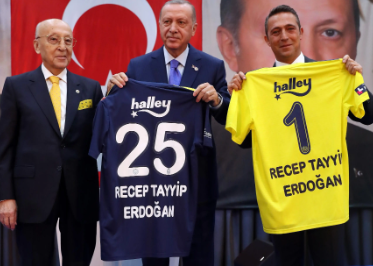 Foto - Başkan Erdoğan'dan Fenerbahçe kararı: Fener'i bıraktım, artık o takımı tutuyorum
