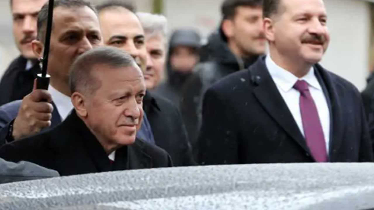 Foto - Başkan Erdoğan'ın askerlik fotoğrafı gündem oldu! Ortaya çıkan tesadüf herkesi şaşırttı