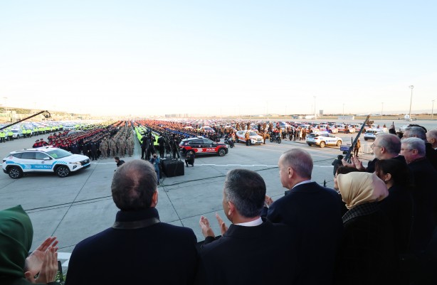 Başkan Erdoğan’ın katılımıyla o otomobil devinden Emniyet Genel Müdürlüğü’ne 1000 adetlik araç teslimi! Ne Ferrari ne Porsche!
