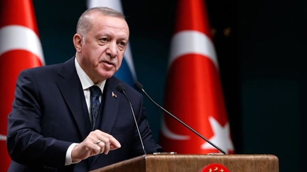 Başkan Erdoğan'ın tek sözü yetti... Müslümanlar İslam'a saldıran Macron'a karşı birleşti